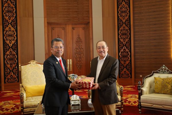 Kunjungan Hormat Setiausaha Persekutuan Sabah Ke Atas YAB Ketua Menteri Sabah